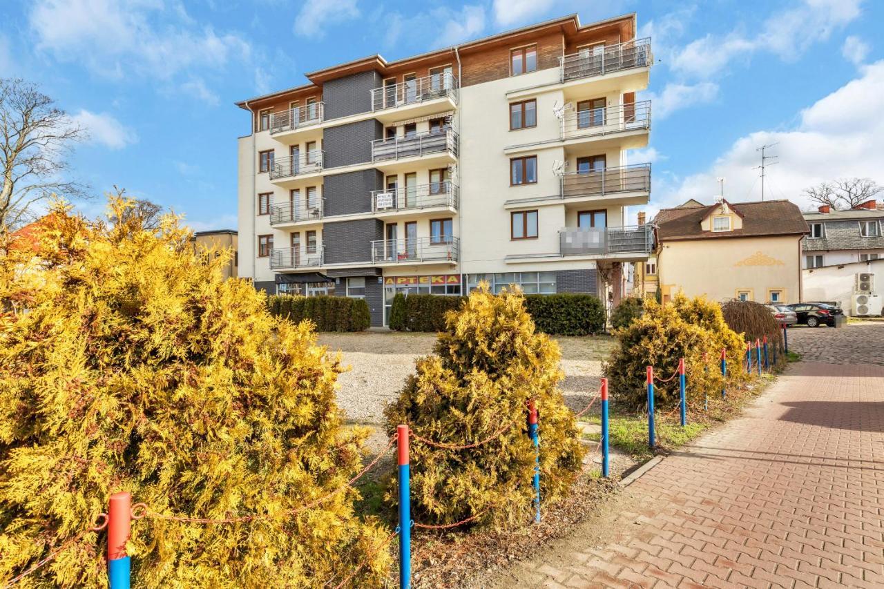 Apartament Na Deptaku Z Parkingiem I Klimatyzacja By Renters Apartment Miedzyzdroje Ngoại thất bức ảnh
